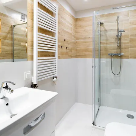 Wonder - Z Balkonem Z Widokiem Na Góry, Blisko Szlaków, W Spokojnej Części Karpacza Apartament